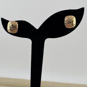 14 Karat all Gold  Hammered or Chased Button Earrings NOS